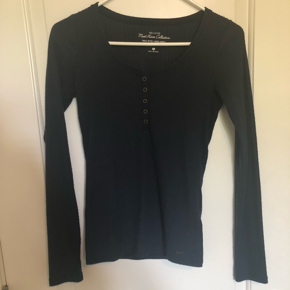 NWOT Hollister Long Sleeve Henley Tee